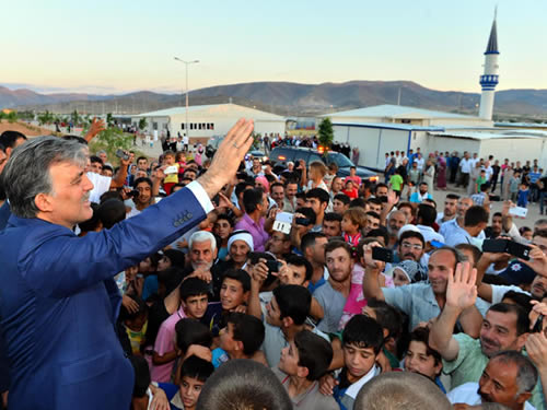President Gül Has Iftar with Syrian Refugees in the Province of Malatya 
